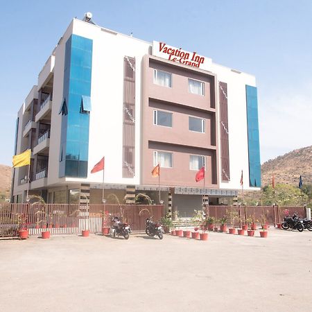 Tulip Le Grand Hotel Удайпур Екстериор снимка